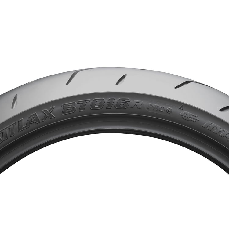 Bridgestone Battlax BT016 160/60WR17 (69W) Rear Tyre