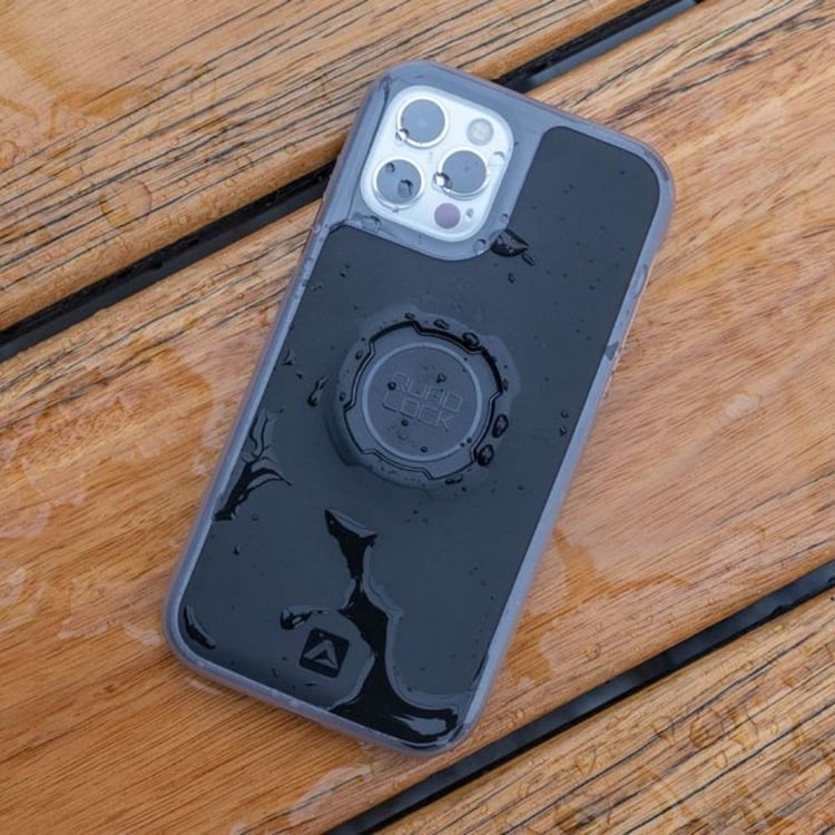 Quad Lock iPhone 15 Pro Poncho