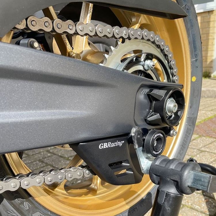 GBRacing Yamaha Lower Chain Guard excl 6mm Paddock Stand Bobbins