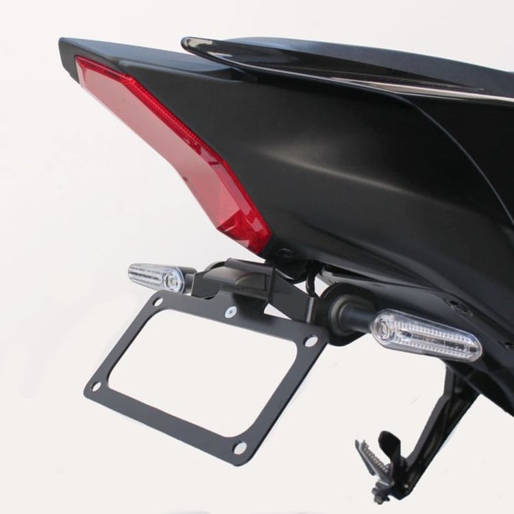 Oggy Knobbs Yamaha YZFR7 2122 Black Fender Eliminator