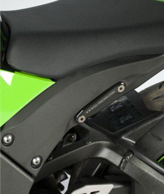 R&G Kawasaki ZX-10R Exhaust Hanger & Blanking Plate Kit